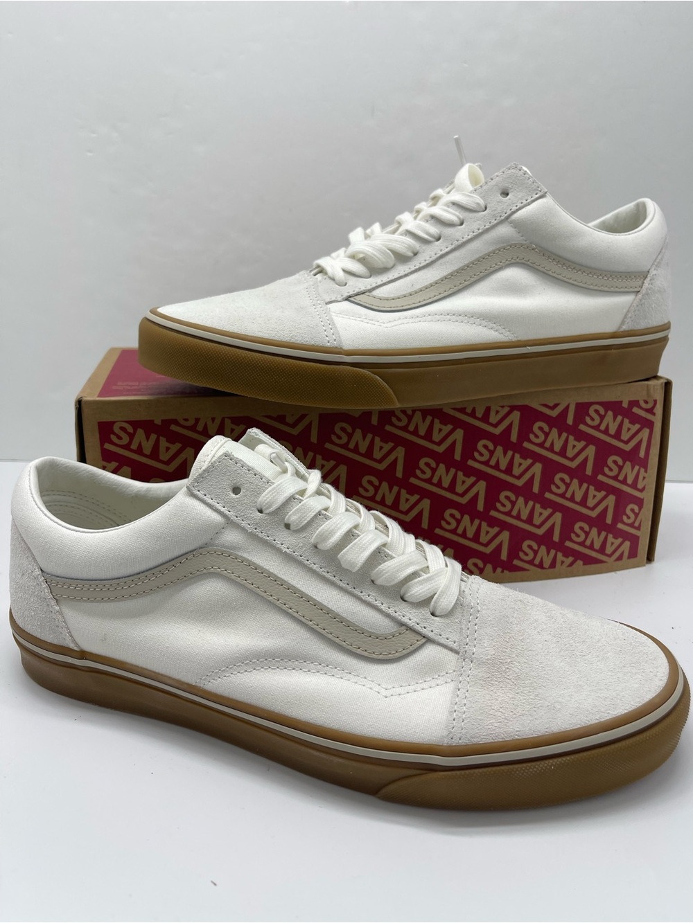 Vans Men’s Old Skool
Weird Gums White/Gum
VN000D7Z9DH Sneakers